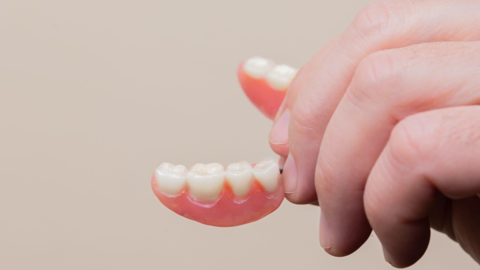 Teeth TOTGA? Man reunites with dentures 11 years after throwing them up